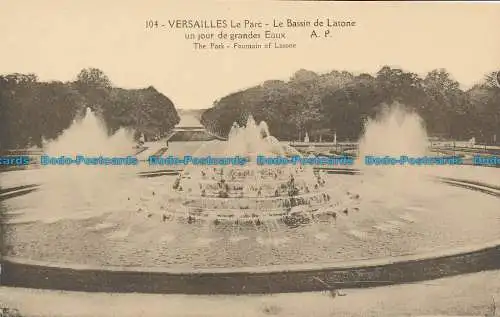 R038355 Versailles. Der Park. Messingbrunnen. A. Papeghin. Nr. 104