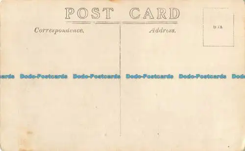 R039816 alte Postkarte. Familienporträt