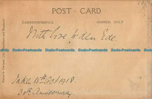 R039989 alte Postkarte. Frau und Mann. Paar Burton und Girland