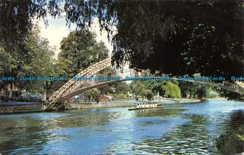 R082956 Die Hängebrücke. Bedford. 1974