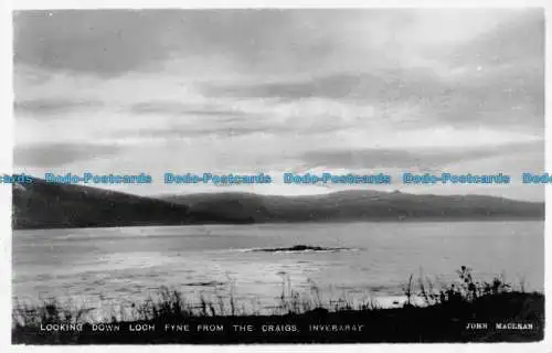 R085519 Blick von den Craigs auf Loch Fyne. Inveraray. John MacLean. RP