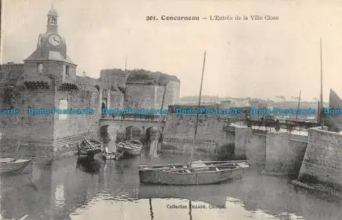 R087829 Concarneau. LEntree aus der geschlossenen Stadt. Villard