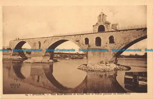 R089004 Avignon. Pont Saint Benezet in der Rhone während der Bässe und