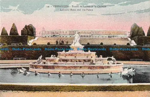 R089435 Versailles. Messingbecken und der Palast. Hülsen