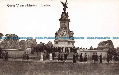 R108303 Queen Victoria Memorial. London