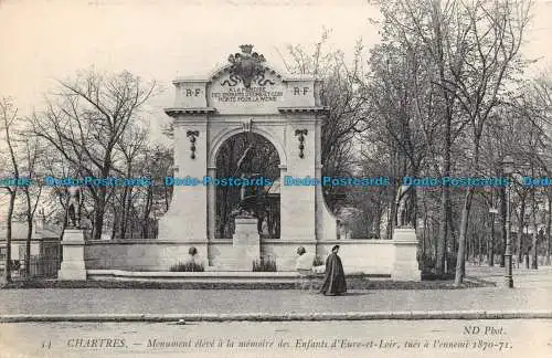 R121073 Chartres. Denkmal zum Gedenken an die Kinder von Eure und Loir Tues a