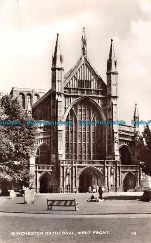 R131614 Kathedrale von Winchester. Westfront. RP. 1962