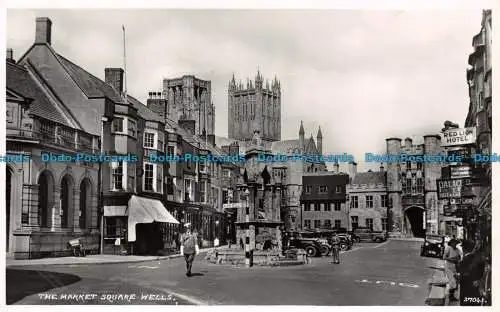 R131763 Der Marktplatz. Wells. RP