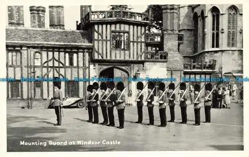 R624143 Bergwache in Windsor Castle. T.V.A.P. Oxford. Serie XXVI. 1268