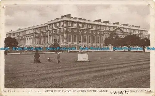 R624998 Südostfront. Hampton Court Palace. Gale und Polden. Gale und Polden