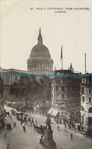 R625057 St. Pauls Kathedrale von günstig. London. Auto Foto Serie