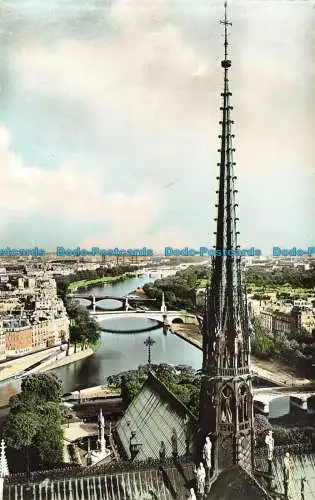 R626400 Paris. Panorama auf die Seine. E.R