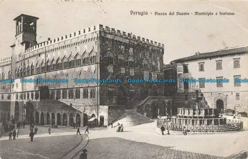 R629172 Perugia. Piazza del Duomo. Rathaus und Brunnen. Brunner. 1908