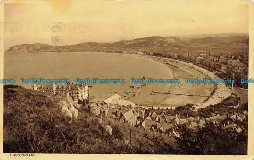 R630028 Bucht von Llandudno. Harvey Barton. 1952