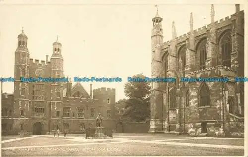 R630047 Eton College. Kapelle und Schulhof