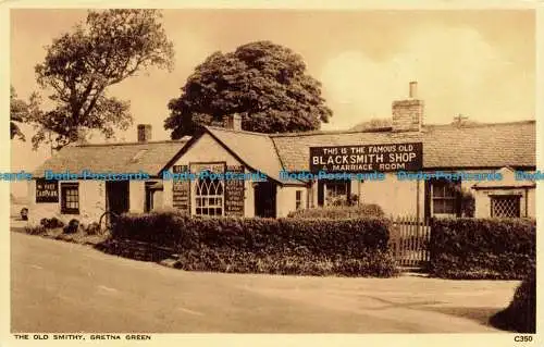 R631021 Gretna Green. Der alte Smithy. Photochrom