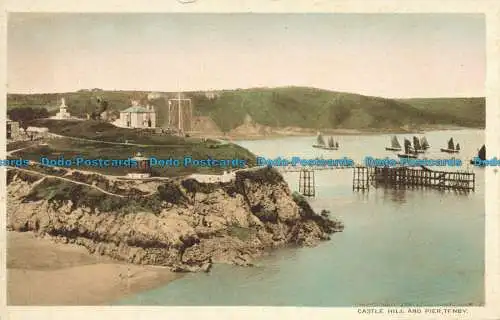 R631150 Tenby. Burghügel und Pier