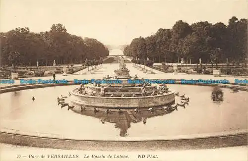 R631485 Parc de Versailles. Das Messingbecken. ND. Foto