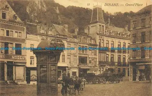 R632742 Dinant. Grand Place. Th. Van Den Heuvel