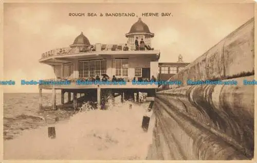 R632072 Herne Bay. Raues Meer und Bandständer. E.T.W. Dennis