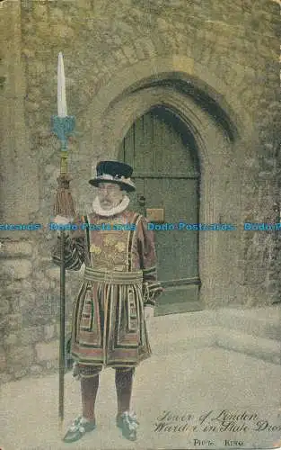 R132696 Tower of London. Wachmann im Staatskleid. B. Hopkins