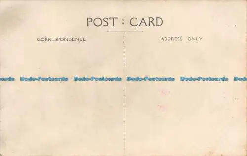 R133891 Alte Postkarte. Ein Mann