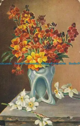 R134227 Alte Postkarte. Blumen in Vasen. H.K. und Co