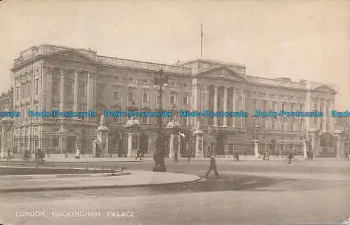 R134534 London. Buckingham Palace. Lesco