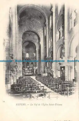 R136646 Nevers. Das Kirchenschiff der Stephanuskirche