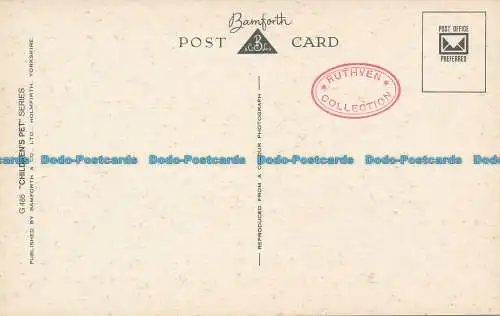 R137510 Alte Postkarte. Kleines Mädchen mit Hund. Bamforth. Kinder Haustier