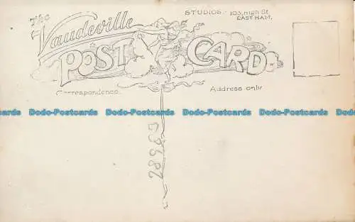 R137903 Alte Postkarte. Vier Kinder. Vaudeville