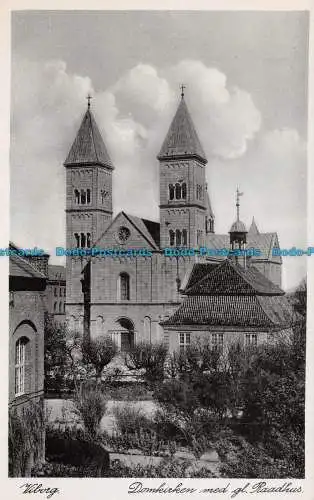 R137943 Viborg. Domkirken med gl. Raadhus. Schous Boghandel. Nein. 7682