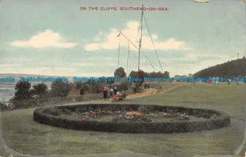 R137965 Auf den Klippen. Southend on Sea. 1912