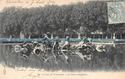 R138636 Parc de Versailles. Der dApollon Panzer