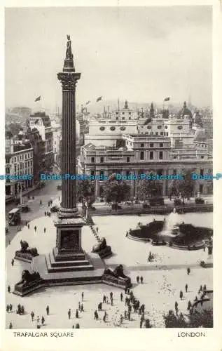 R139453 Trafalgar Square. London. D.F. und D