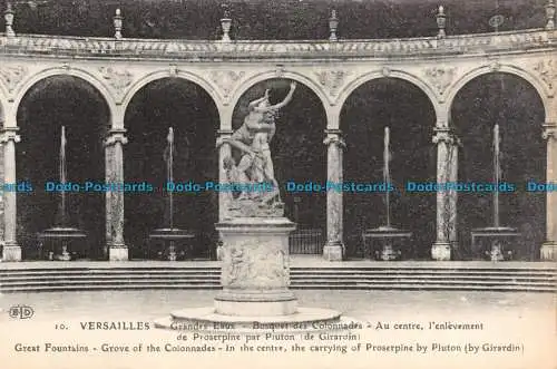 R138866 Versailles. Großes Wasser. Bosquet des Colonnades. In der Mitte. Toller Brunnen