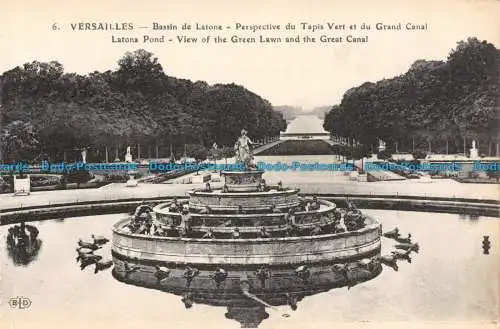 R138879 Versailles. Messingbecken. Grüner Teppich und Grand Cana Perspektive