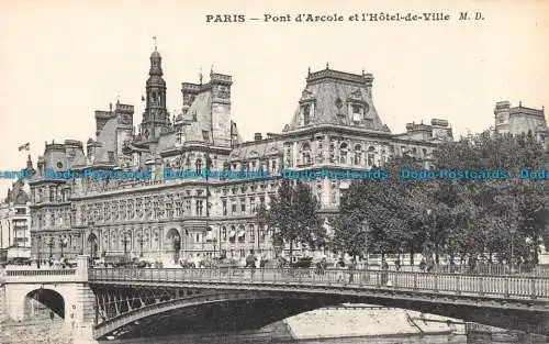 R138918 Paris. Pont dArcole und das Rathaus. M.D