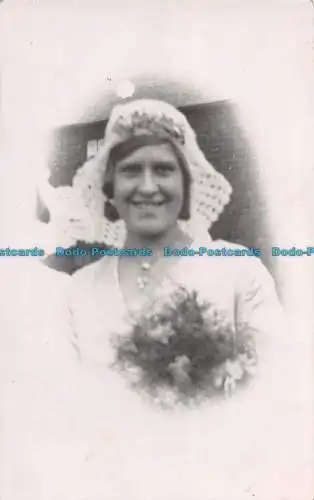 R138486 Frau. Alte Fotografie. Postkarte