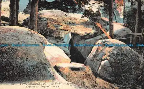 R138936 Fontainebleau. La Foret. Räuberhöhle. LL. Levy Fils