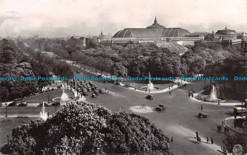 R139057 Paris. Le Rond Point des Champs Elysees. O.P. Paris. 1951