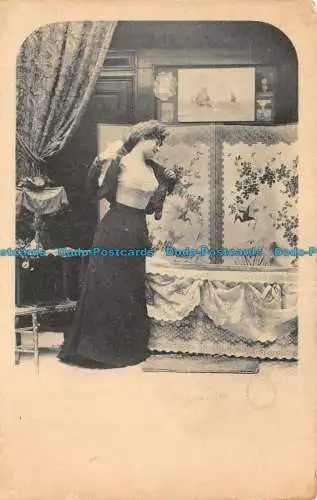 R139136 Frau. Alte Fotografie. Postkarte