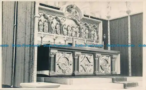 R140102 Alte Postkarte. Kirchenaltar