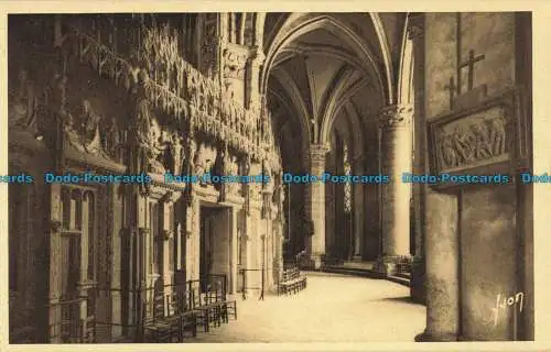 R639923 Chartres. Eure und Loir. Innenraum der Kathedrale. Die Ambulanz. Yv