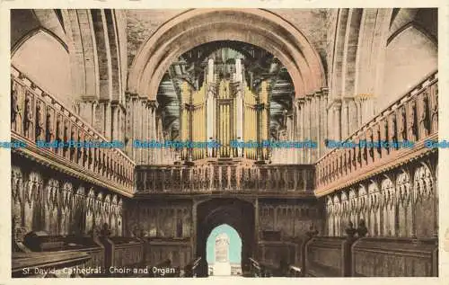 R641472 St. Davids Kathedrale. Chor und Orgel