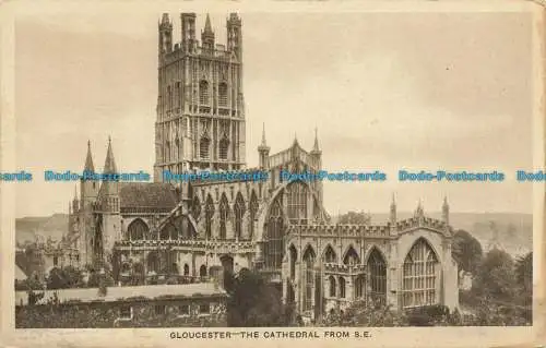 R644557 Gloucester. Die Kathedrale von S.E. durch die Kameraserie