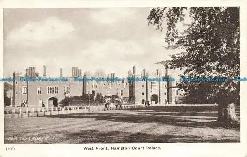 R645255 Hampton Court Palace. Westfront. Gale und Polden