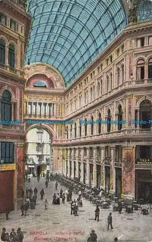 R643349 Neapel. Innenraum der Galleria Umberto. DEHI