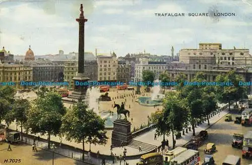 R646217 London. Trafalgar Square. Postkarte