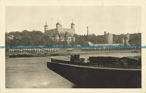 R646933 Tower of London. Allgemeiner Blick auf das Südufer der Themse